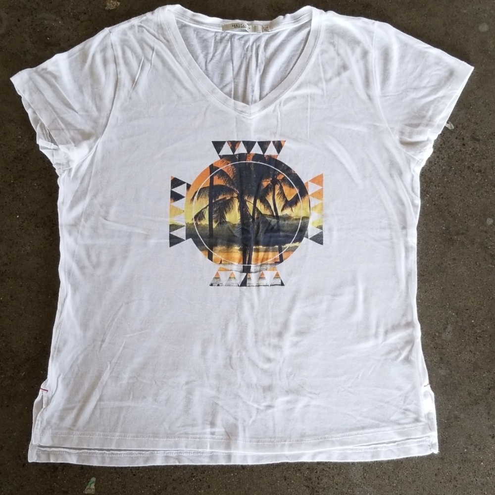 💥6/$20💥Abbot Main palm tree t-shirt